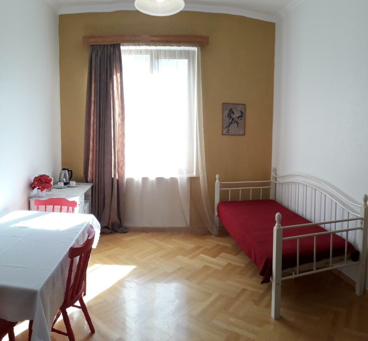 Omsi House Ξενοδοχείο Τελάβι Εξωτερικό φωτογραφία